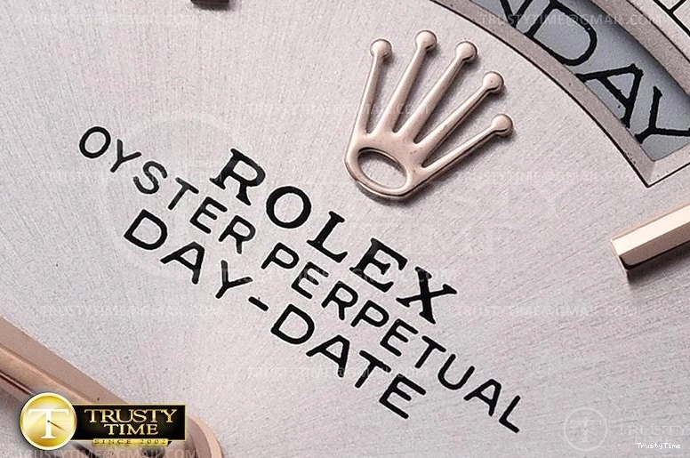 1030 RDD0219E – DayDate 36mm RelaxedFit 695